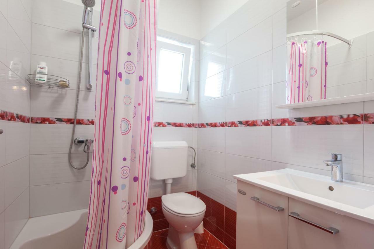 Apartments Turtle Gardens Makarska Exterior foto